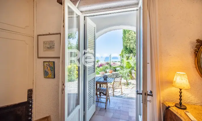 Rexer-Forio-Un-Angolo-di-Paradiso-a-Forio-dIschia-Magnifica-Villa-con-Giardino-Tropicale-e-Piscina-Termale-Altro