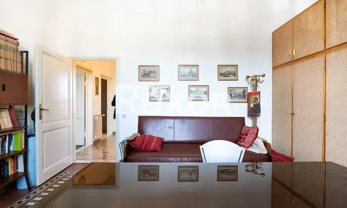 Rexer-Sesto-Fiorentino-Piazza-Lavagnini-ultimo-piano-con-soffitta-Altro