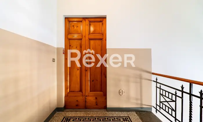 Rexer-Sesto-Fiorentino-Piazza-Lavagnini-ultimo-piano-con-soffitta-Altro