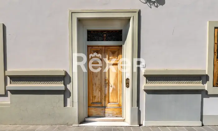 Rexer-Sesto-Fiorentino-Piazza-Lavagnini-ultimo-piano-con-soffitta-Altro