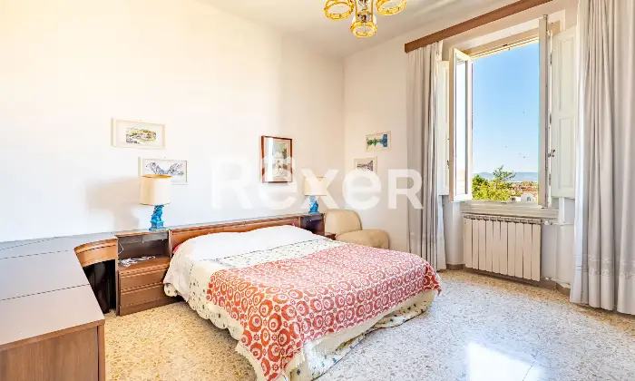 Rexer-Sesto-Fiorentino-Piazza-Lavagnini-ultimo-piano-con-soffitta-Altro