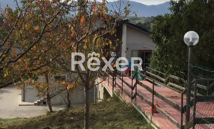 Rexer-Penne-Casa-indipendente-con-terreno-in-vendita-in-Ponte-SantAntonio-a-Penne-Altro