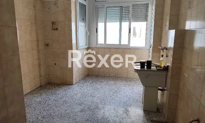 Rexer-Taranto-Comodo-e-luminoso-appartamento-al-piano-con-ascensore-Altro