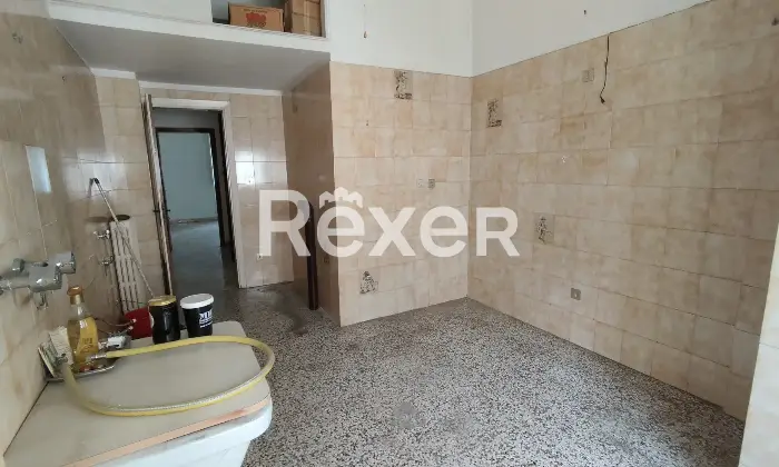 Rexer-Taranto-Comodo-e-luminoso-appartamento-al-piano-con-ascensore-Altro