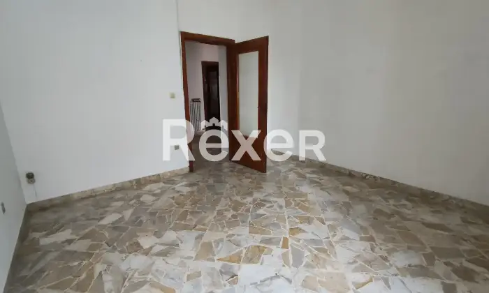 Rexer-Taranto-Comodo-e-luminoso-appartamento-al-piano-con-ascensore-Altro