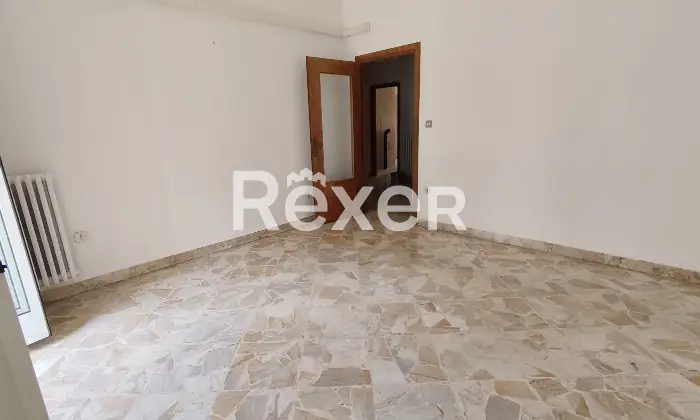 Rexer-Taranto-Comodo-e-luminoso-appartamento-al-piano-con-ascensore-Altro