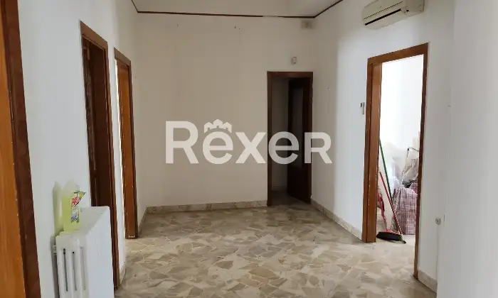 Rexer-Taranto-Comodo-e-luminoso-appartamento-al-piano-con-ascensore-Altro