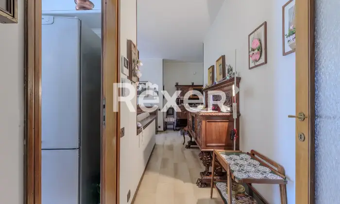 Rexer-bergamo-Luminoso-trilocale-di-mq-con-box-e-cantina-Altro