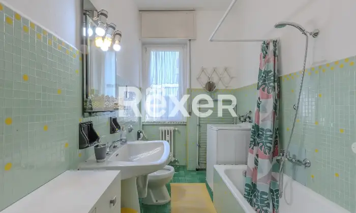 Rexer-bergamo-Luminoso-trilocale-di-mq-con-box-e-cantina-Altro