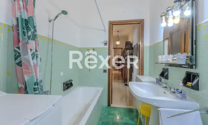 Rexer-bergamo-Luminoso-trilocale-di-mq-con-box-e-cantina-Altro