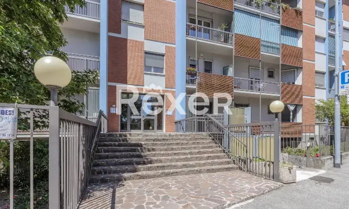 Rexer-bergamo-Luminoso-trilocale-di-mq-con-box-e-cantina-Altro