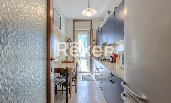 Rexer-bergamo-Luminoso-trilocale-di-mq-con-box-e-cantina-Altro