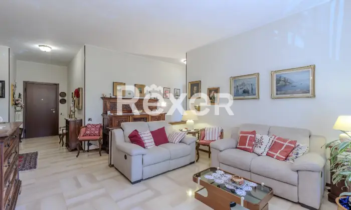 Rexer-bergamo-Luminoso-trilocale-di-mq-con-box-e-cantina-Altro