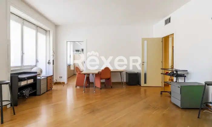 Rexer-Milano-Galleria-Buenos-Aires-MM-Lima-immobile-di-ampia-metratura-cantina-doppia-Altro