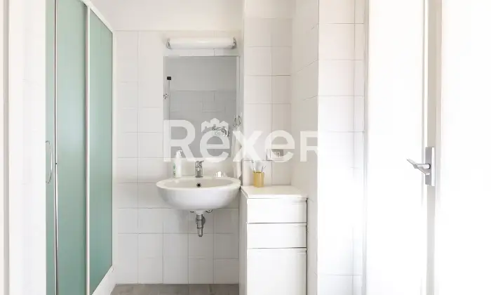 Rexer-Milano-Galleria-Buenos-Aires-MM-Lima-immobile-di-ampia-metratura-cantina-doppia-Altro