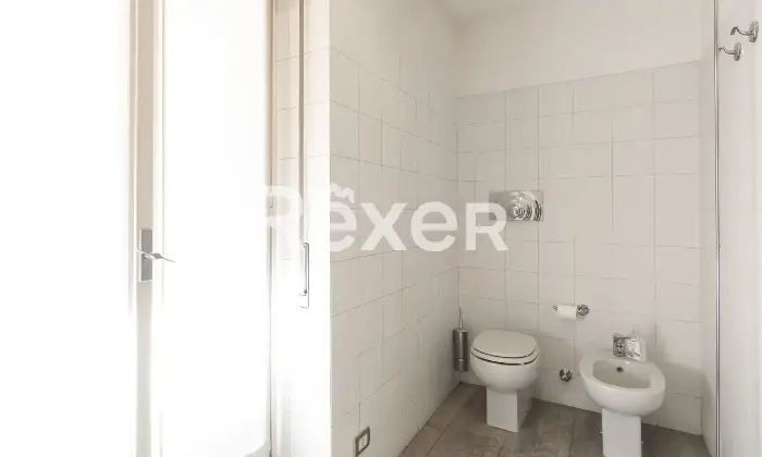 Rexer-Milano-Galleria-Buenos-Aires-MM-Lima-immobile-di-ampia-metratura-cantina-doppia-Altro