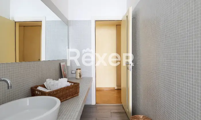 Rexer-Milano-Galleria-Buenos-Aires-MM-Lima-immobile-di-ampia-metratura-cantina-doppia-Altro