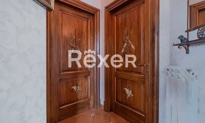 Rexer-Grottaferrata-Panoramica-villa-bifamiliare-con-piscina-a-Grottaferrata-Altro