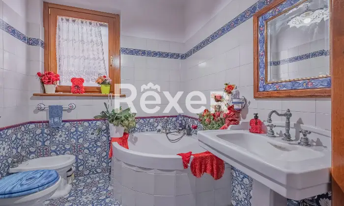 Rexer-Grottaferrata-Panoramica-villa-bifamiliare-con-piscina-a-Grottaferrata-Altro