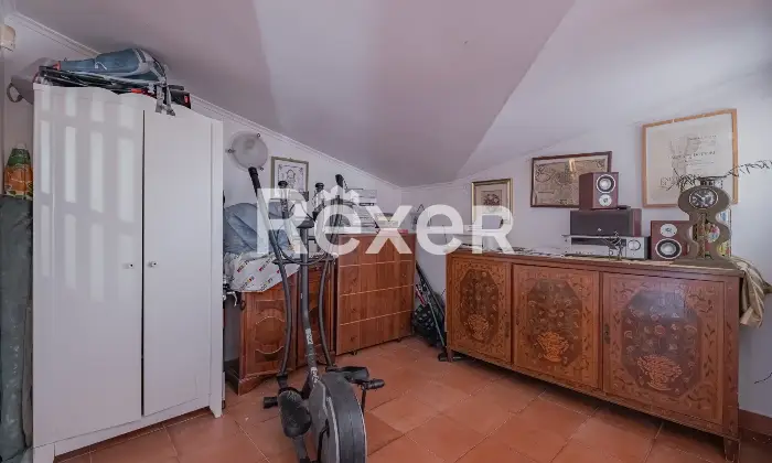 Rexer-Grottaferrata-Panoramica-villa-bifamiliare-con-piscina-a-Grottaferrata-Altro