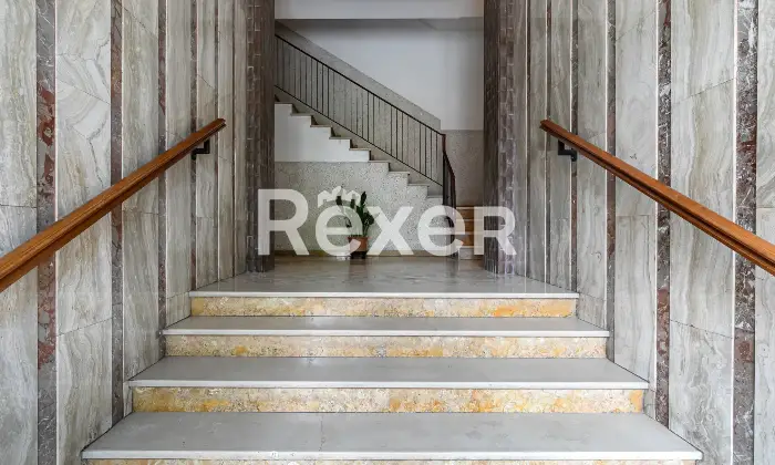 Rexer-Bologna-Via-Nazionale-Toscana-appartamento-con-terrazzo-e-cantina-Altro