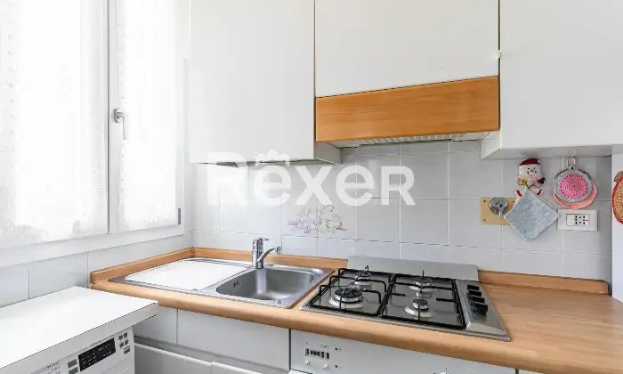 Rexer-Bologna-Via-Nazionale-Toscana-appartamento-con-terrazzo-e-cantina-Altro