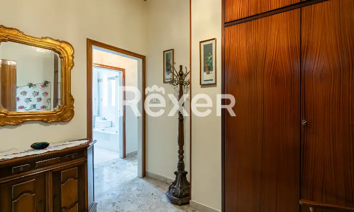 Rexer-Bologna-Via-Nazionale-Toscana-appartamento-con-terrazzo-e-cantina-Altro