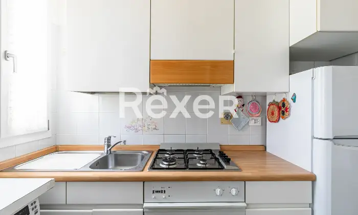 Rexer-Bologna-Via-Nazionale-Toscana-appartamento-con-terrazzo-e-cantina-Altro