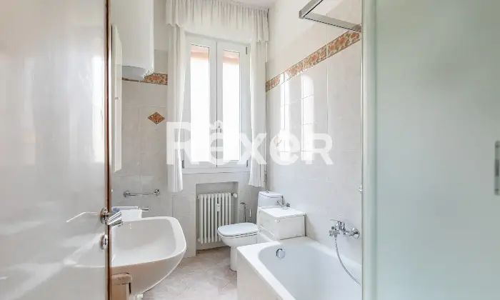 Rexer-Bologna-Via-Nazionale-Toscana-appartamento-con-terrazzo-e-cantina-Altro