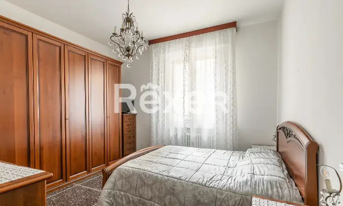 Rexer-Bologna-Via-Nazionale-Toscana-appartamento-con-terrazzo-e-cantina-Altro