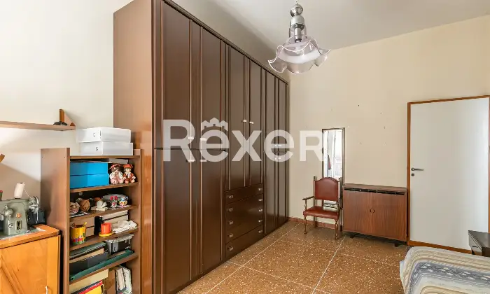 Rexer-Bologna-Via-Nazionale-Toscana-appartamento-con-terrazzo-e-cantina-Altro
