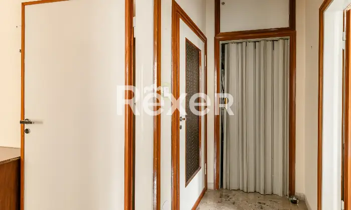 Rexer-Bologna-Via-Nazionale-Toscana-appartamento-con-terrazzo-e-cantina-Altro