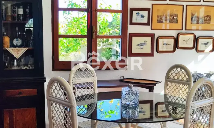 Rexer-Quartu-SantElena-E-S-S-E-N-Z-A-CASA-e-giardino-Soggiorno