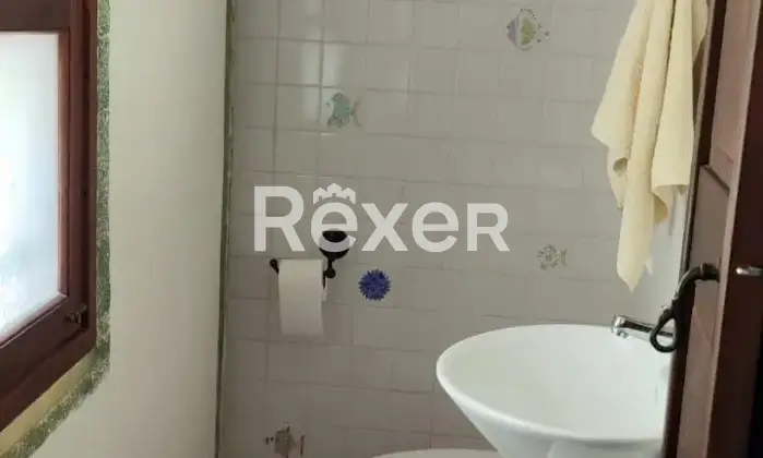Rexer-Quartu-SantElena-E-S-S-E-N-Z-A-CASA-e-giardino-Bagno-di-servizio