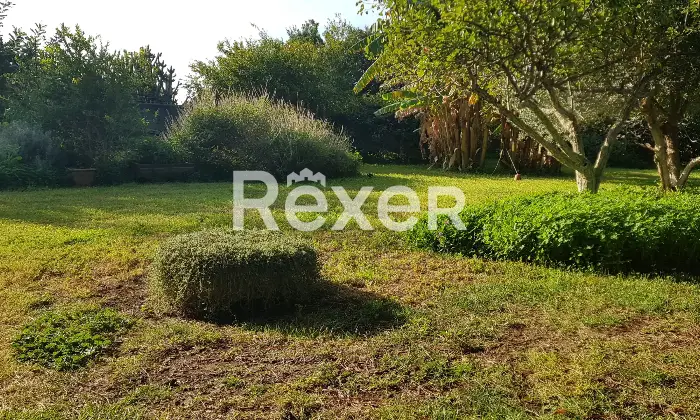 Rexer-Quartu-SantElena-E-S-S-E-N-Z-A-CASA-e-giardino-Giardino