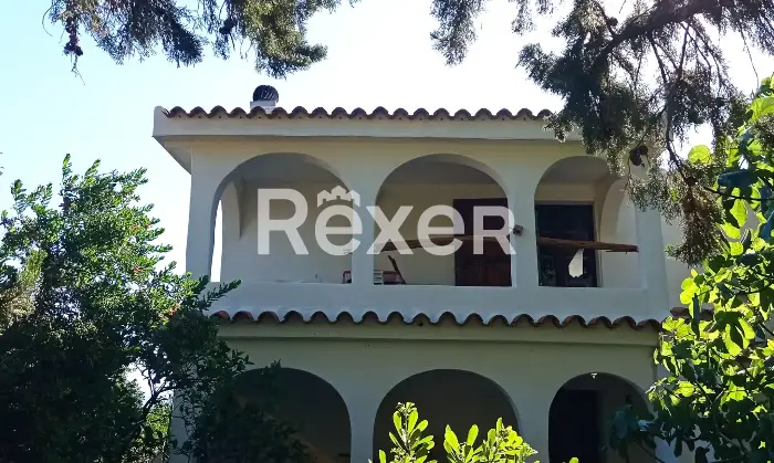 Rexer-Quartu-SantElena-E-S-S-E-N-Z-A-CASA-e-giardino-Terrazzo
