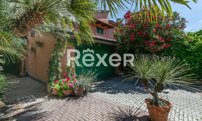Rexer-Bologna-Villetta-a-schiera-con-giardino-Altro