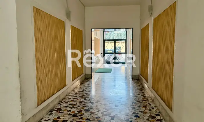 Rexer-Roma-Nuda-Propriet-Trilocale-Via-Alba-Altro