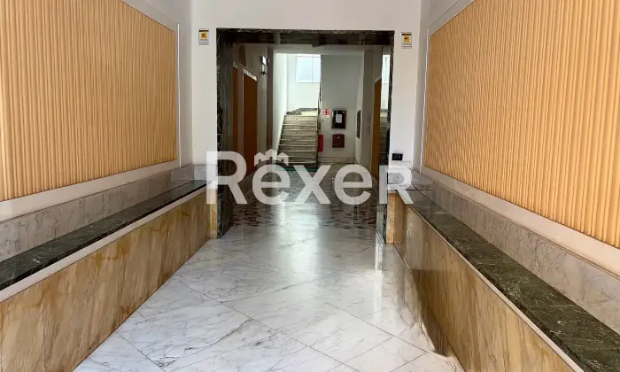 Rexer-Roma-Nuda-Propriet-Trilocale-Via-Alba-Altro