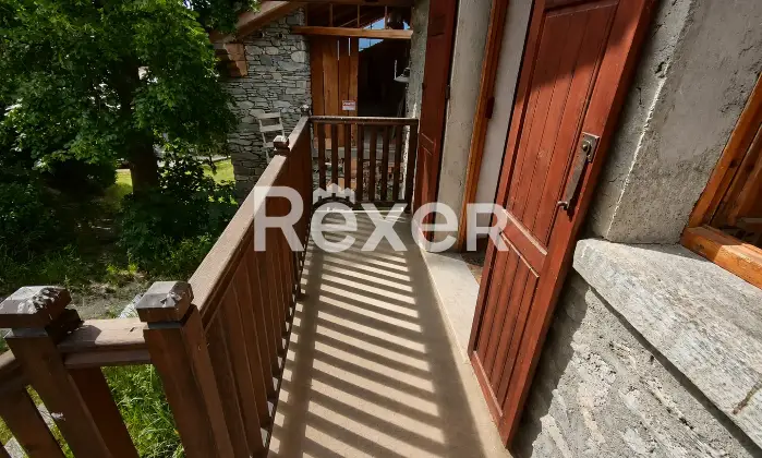 Rexer-Chaillod-Piccola-casa-di-montagna-nel-borgo-di-Chaillod-Altro
