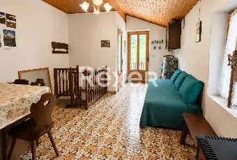 Rexer-Chaillod-Piccola-casa-di-montagna-nel-borgo-di-Chaillod-Altro