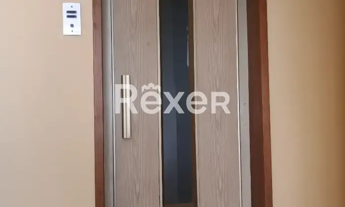 Rexer-Erba-Appartamento-con-terrazzo-e-box-Scala