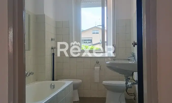 Rexer-Erba-Appartamento-con-terrazzo-e-box-Bagno