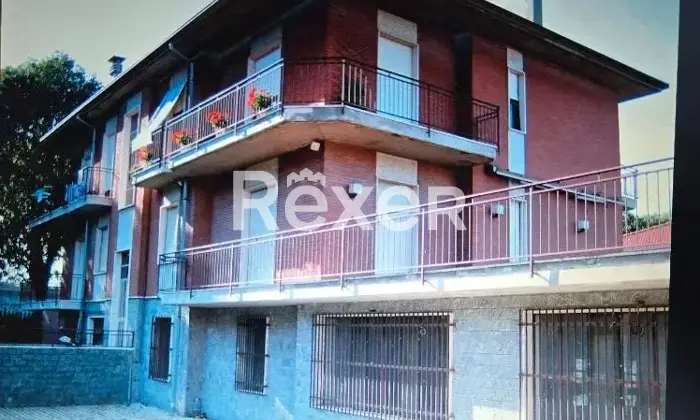 Rexer-Castelnuovo-Scrivia-Appartamento-con-magazzino-in-vendita-in-Via-Giuseppe-Zanchetta-a-Castelnuovo-Scrivia-Altro