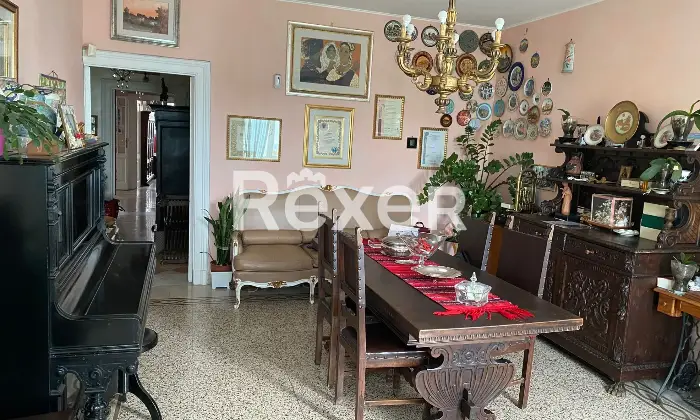 Rexer-Anagni-Prestigioso-appartamento-nel-cuore-del-centro-storico-di-Anagni-con-tripla-esposizione-e-possibilit-di-frazionamento-Altro