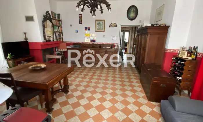 Rexer-Anagni-Prestigioso-appartamento-nel-cuore-del-centro-storico-di-Anagni-con-tripla-esposizione-e-possibilit-di-frazionamento-Altro