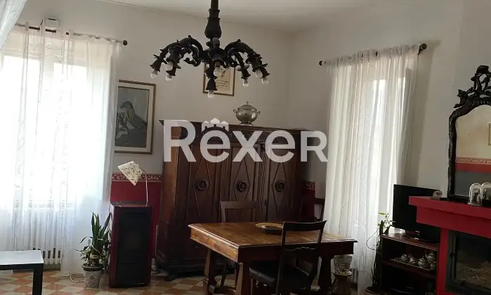 Rexer-Anagni-Prestigioso-appartamento-nel-cuore-del-centro-storico-di-Anagni-con-tripla-esposizione-e-possibilit-di-frazionamento-Altro
