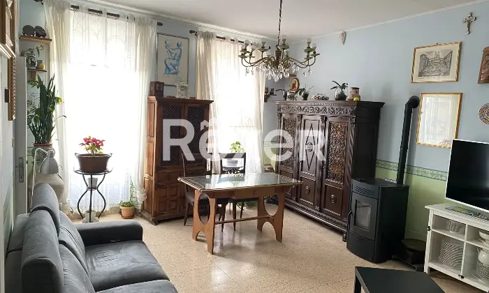 Rexer-Anagni-Prestigioso-appartamento-nel-cuore-del-centro-storico-di-Anagni-con-affaccio-su-quattro-lati-e-possibilit-di-frazionamento-Altro