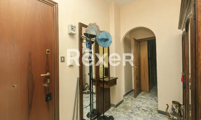 Rexer-Genova-vendesi-via-fanti-Altro