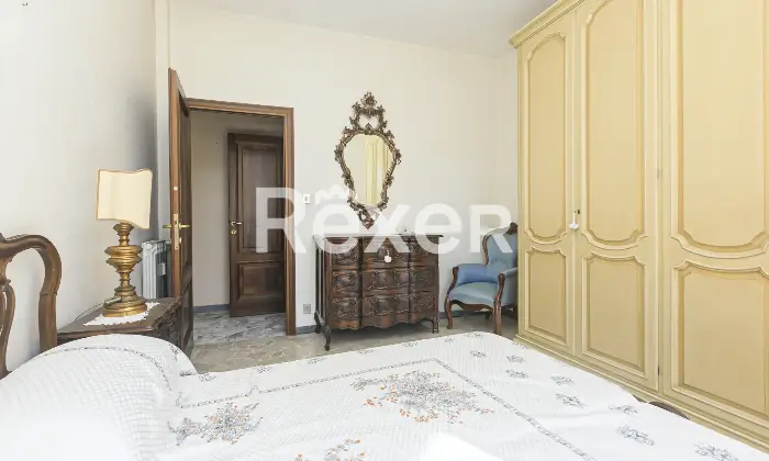 Rexer-Genova-vendesi-via-fanti-Altro